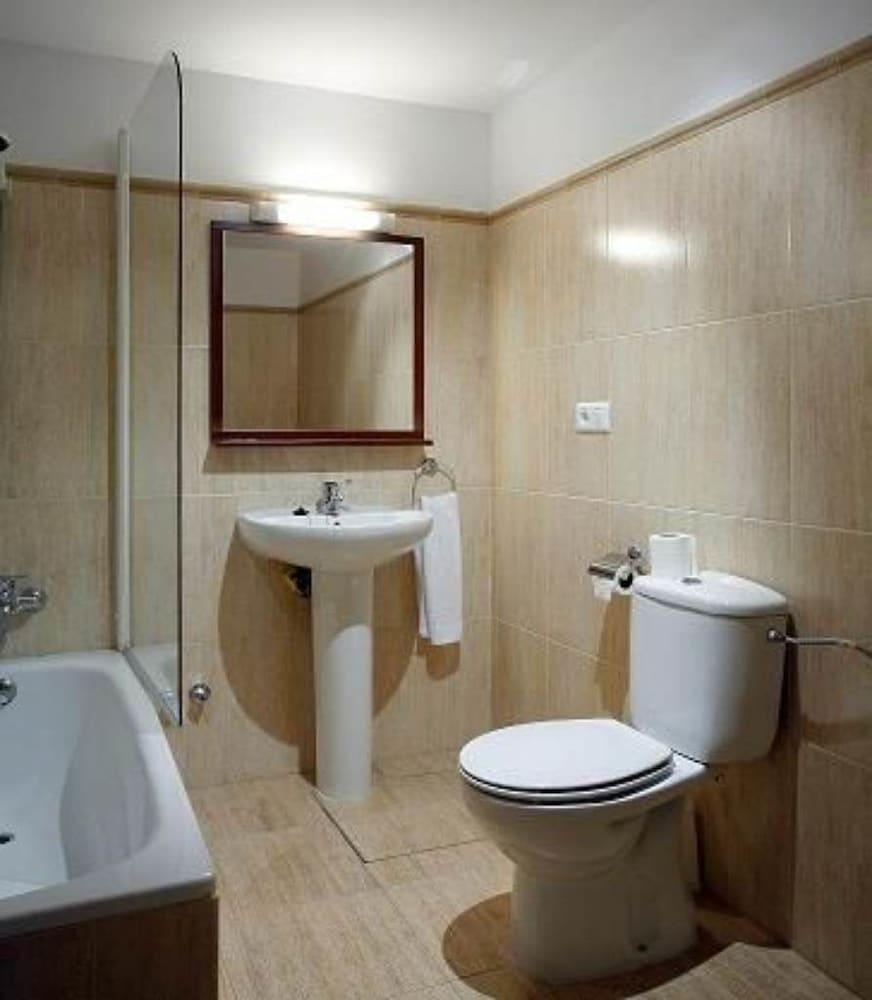 Apartamentos Aldea Del Puente Onís Eksteriør bilde