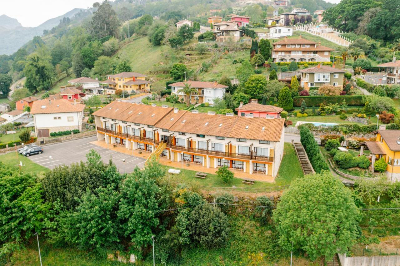 Apartamentos Aldea Del Puente Onís Eksteriør bilde