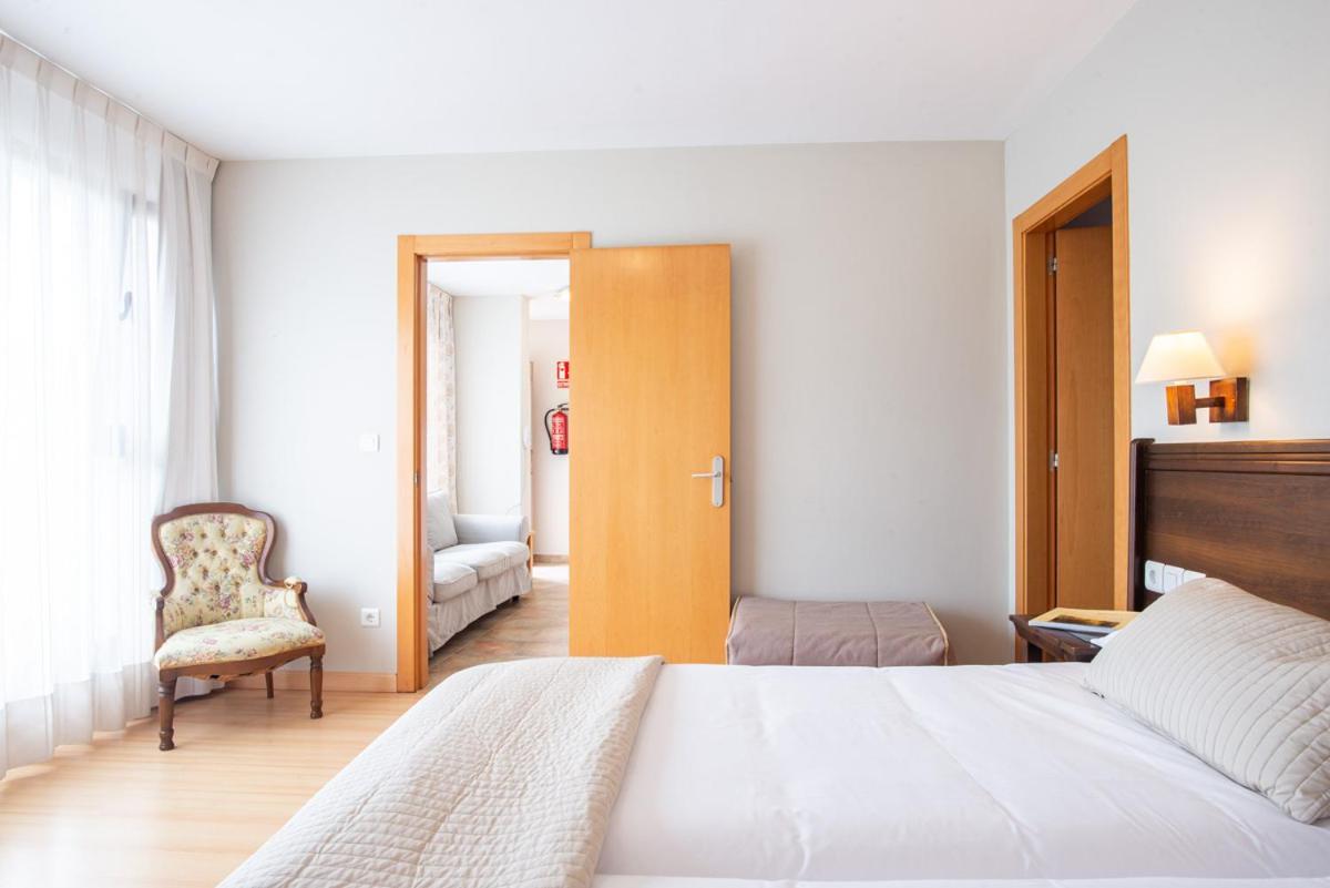 Apartamentos Aldea Del Puente Onís Eksteriør bilde