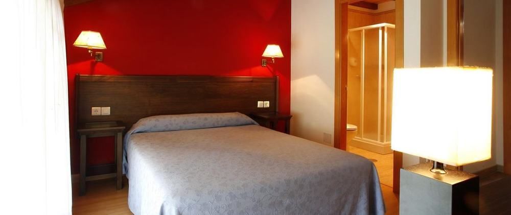 Apartamentos Aldea Del Puente Onís Eksteriør bilde