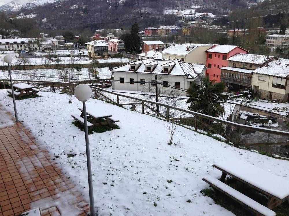 Apartamentos Aldea Del Puente Onís Eksteriør bilde