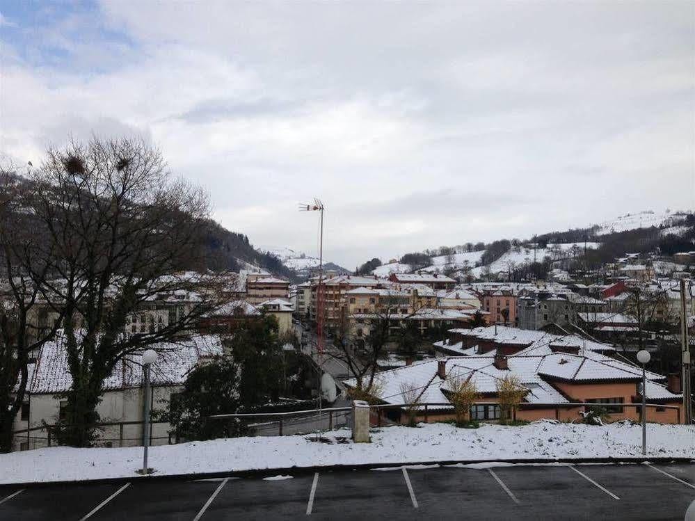 Apartamentos Aldea Del Puente Onís Eksteriør bilde