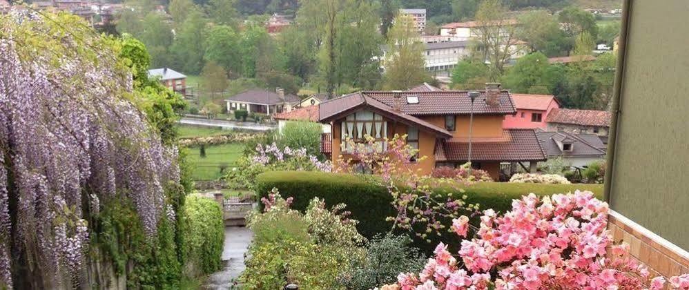 Apartamentos Aldea Del Puente Onís Eksteriør bilde