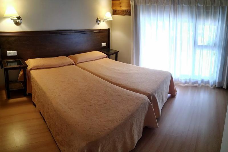 Apartamentos Aldea Del Puente Onís Eksteriør bilde