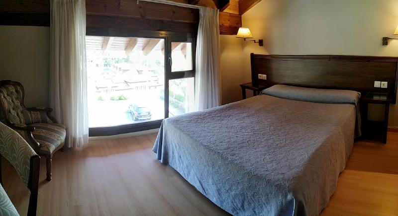 Apartamentos Aldea Del Puente Onís Eksteriør bilde